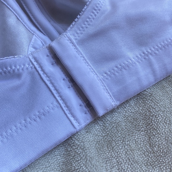 White wireless bra - Picture 4 of 4